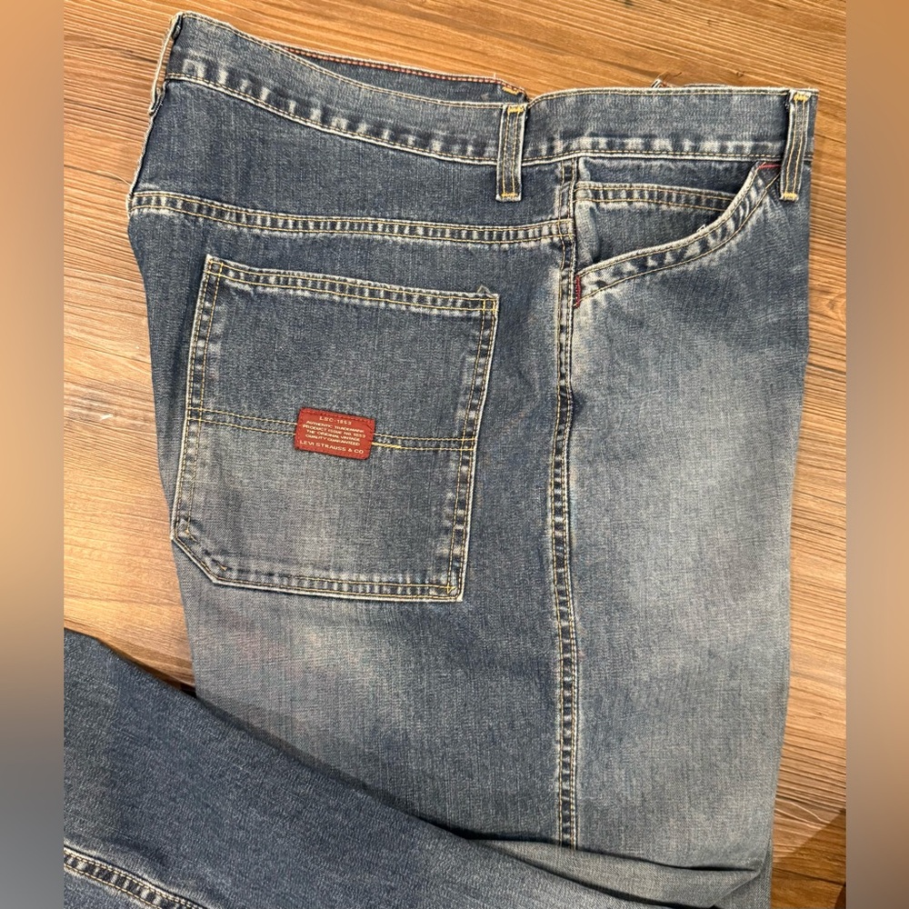 Vintage Levi’s Red tab worker pants made in Canada  size 38”
